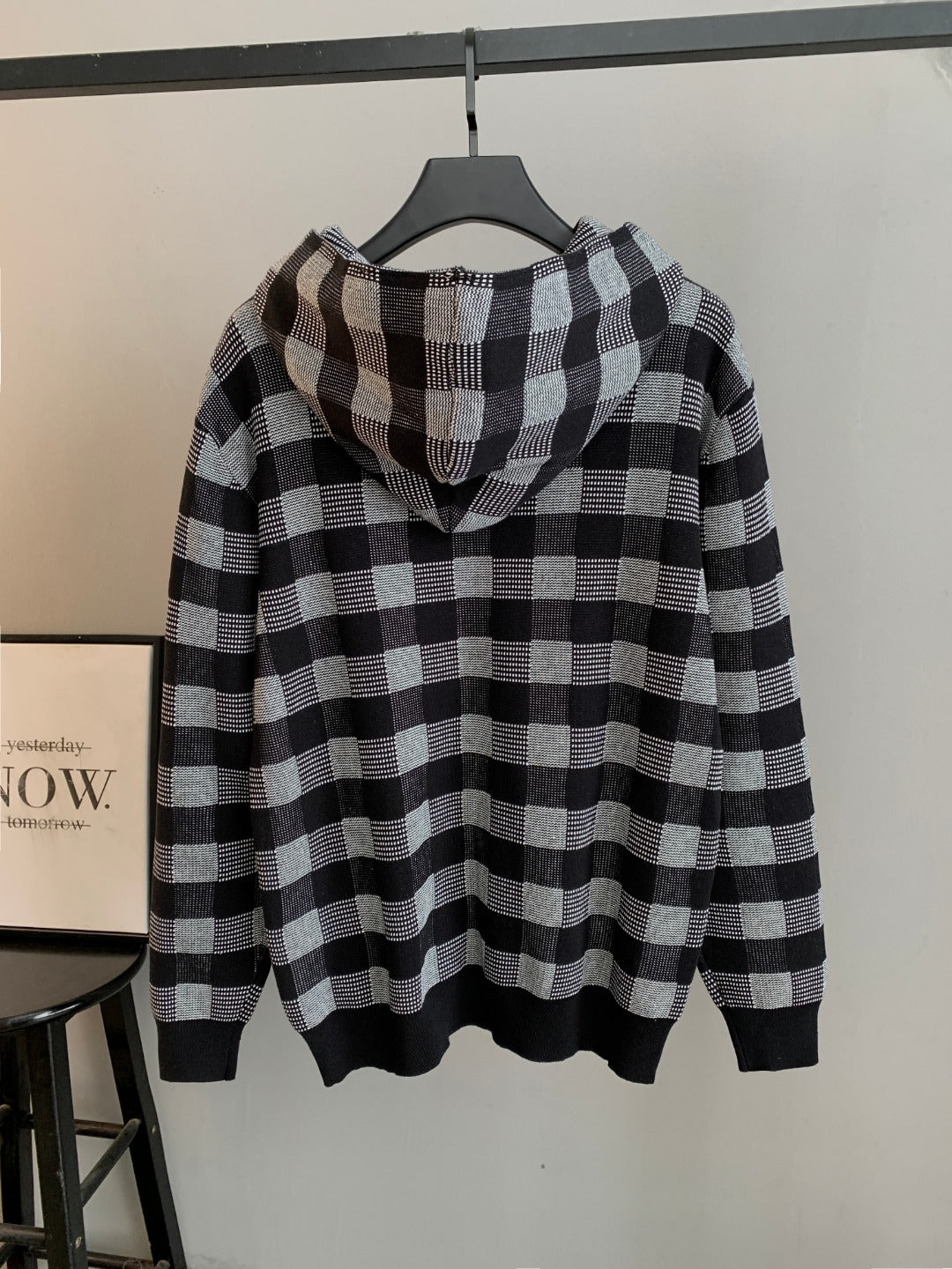 Classic Fit Hoodie-1042