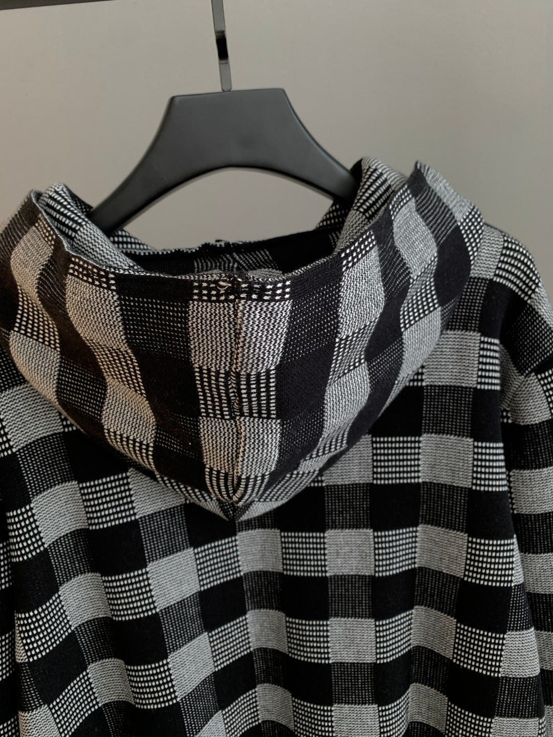 Classic Fit Hoodie-1042