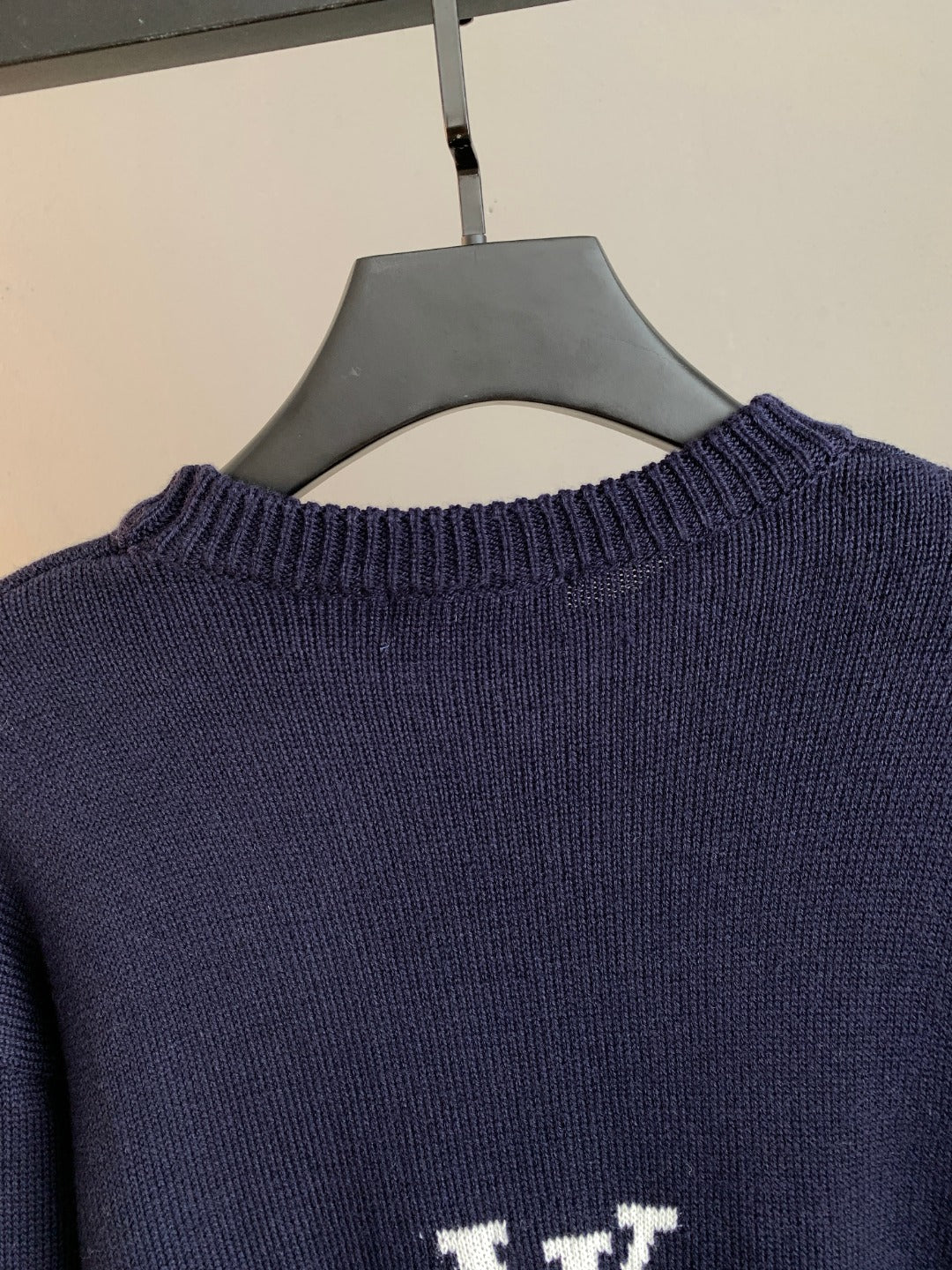 Classic Fit Hoodie-1043