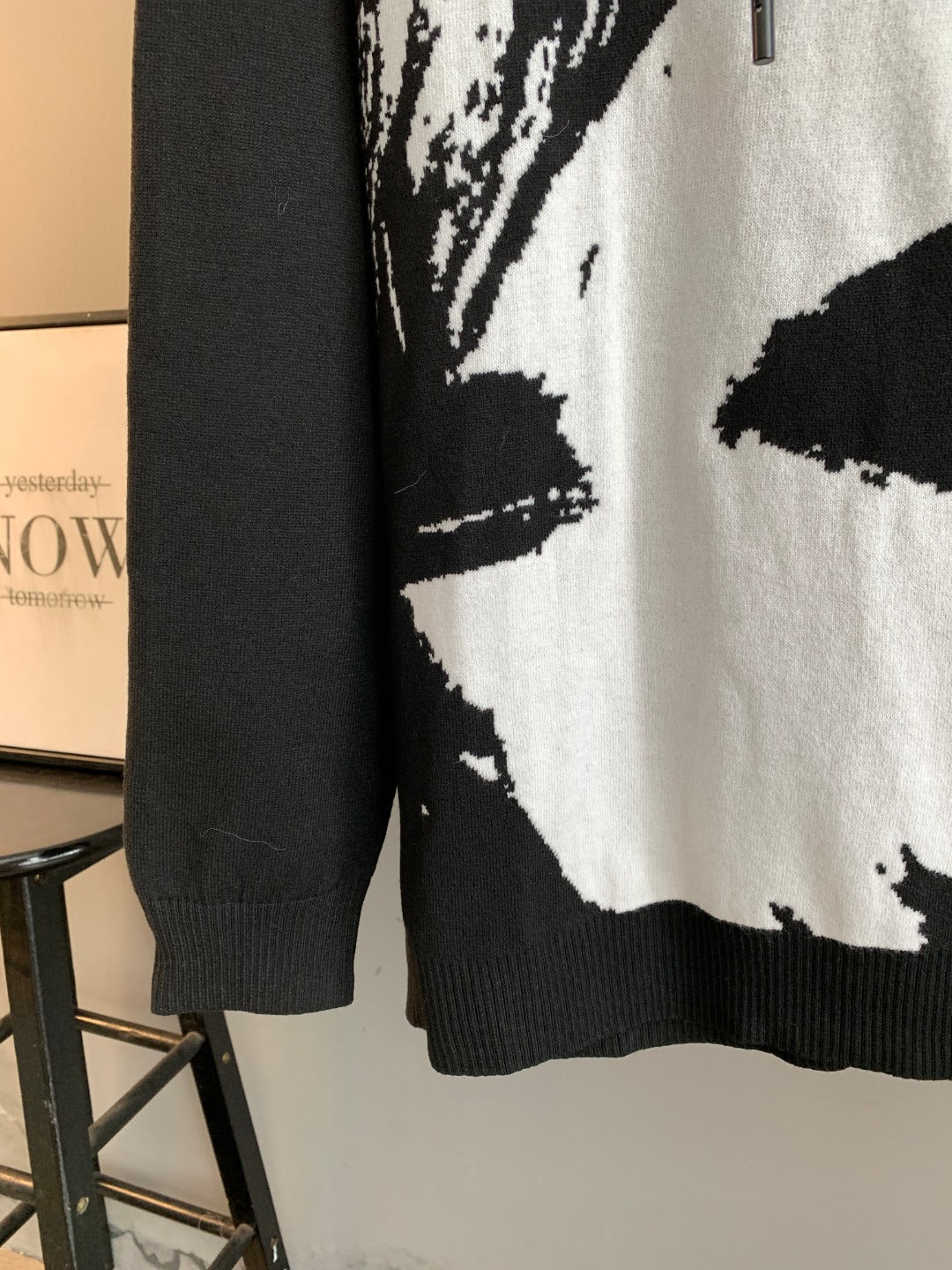 Classic Fit Hoodie-1044