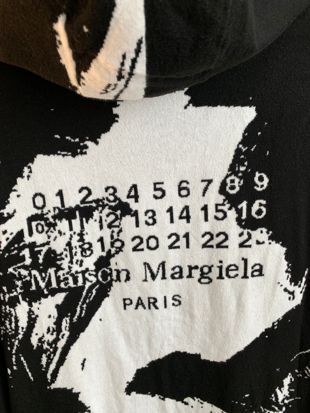 Classic Fit Hoodie-1044