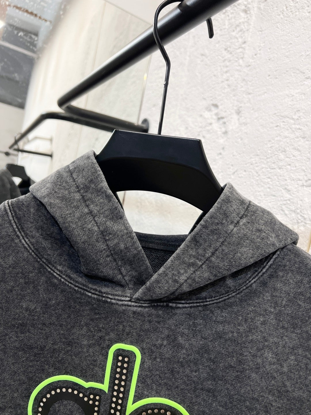 Classic Fit Hoodie-1048