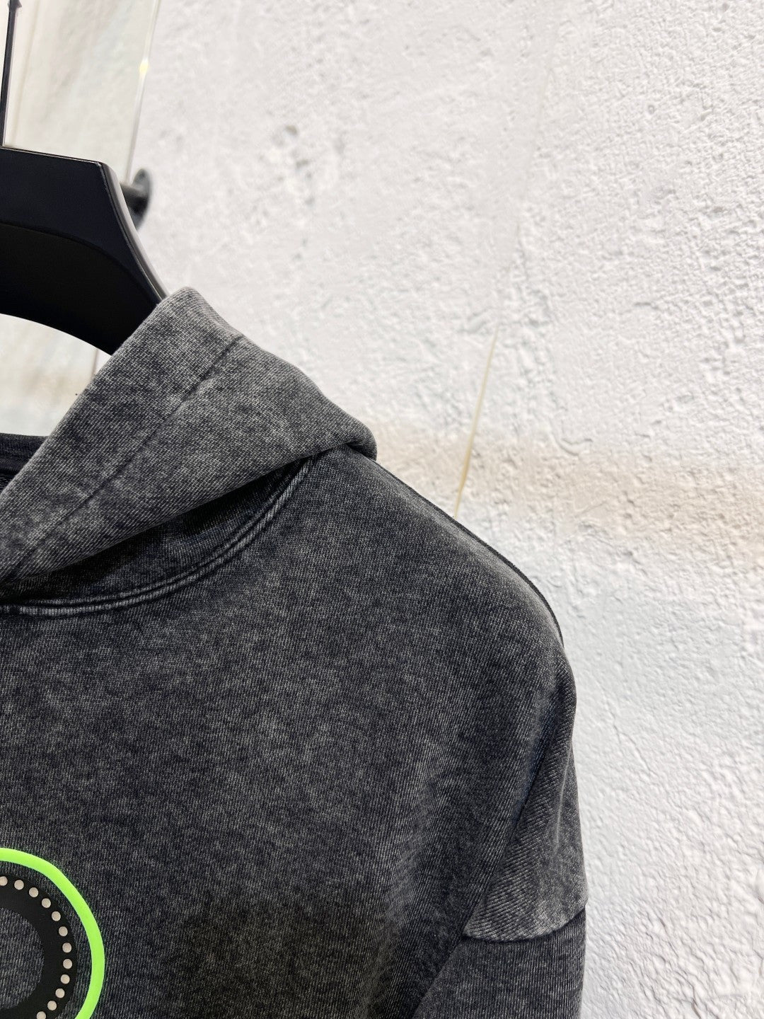 Classic Fit Hoodie-1048