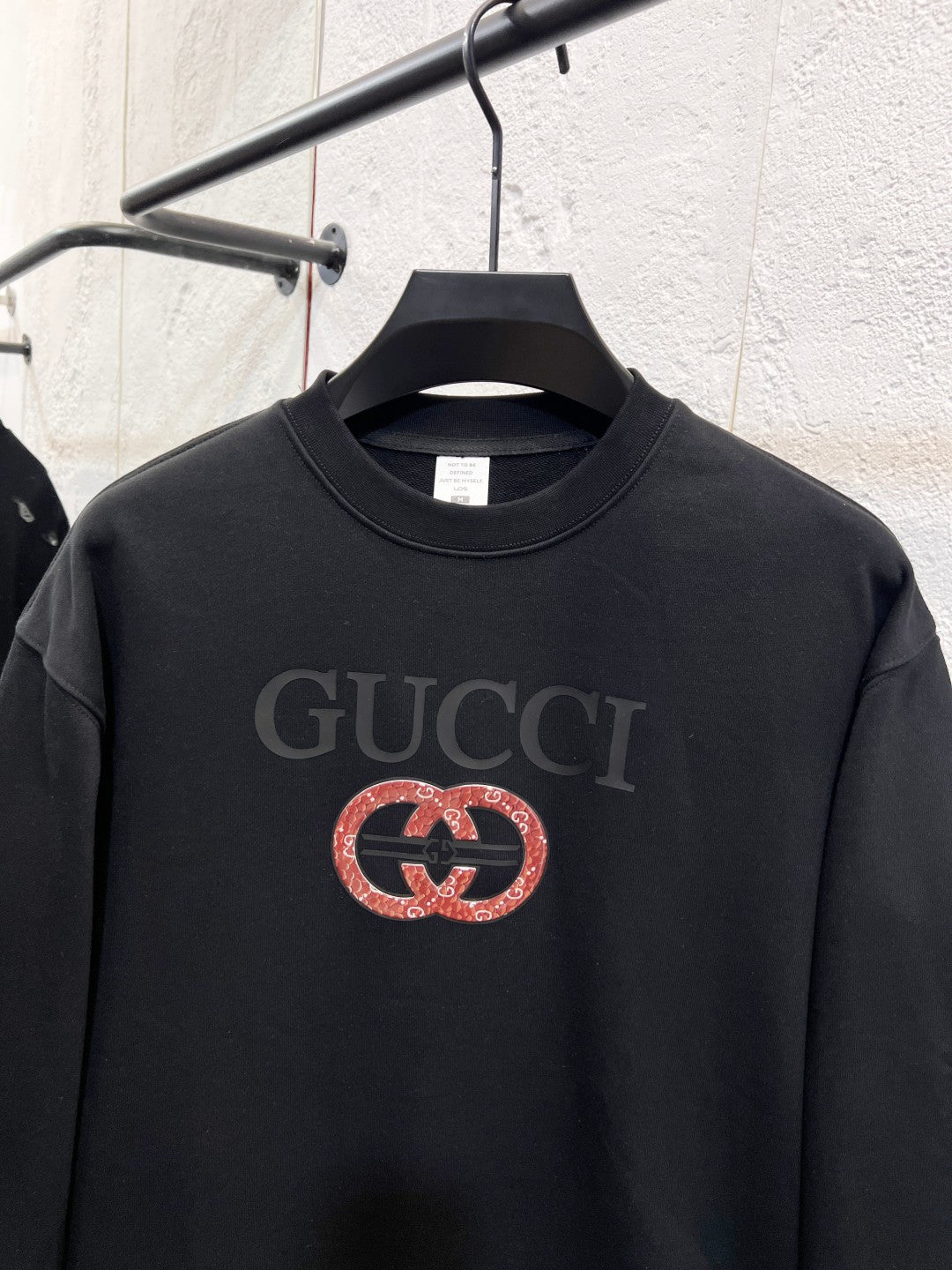 Classic Fit Hoodie-1050